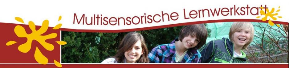 Bild zeigt die Schrift "Multisensorische Lernwerkstatt" mit einem Bild mit 3 fröhlichen Kindern